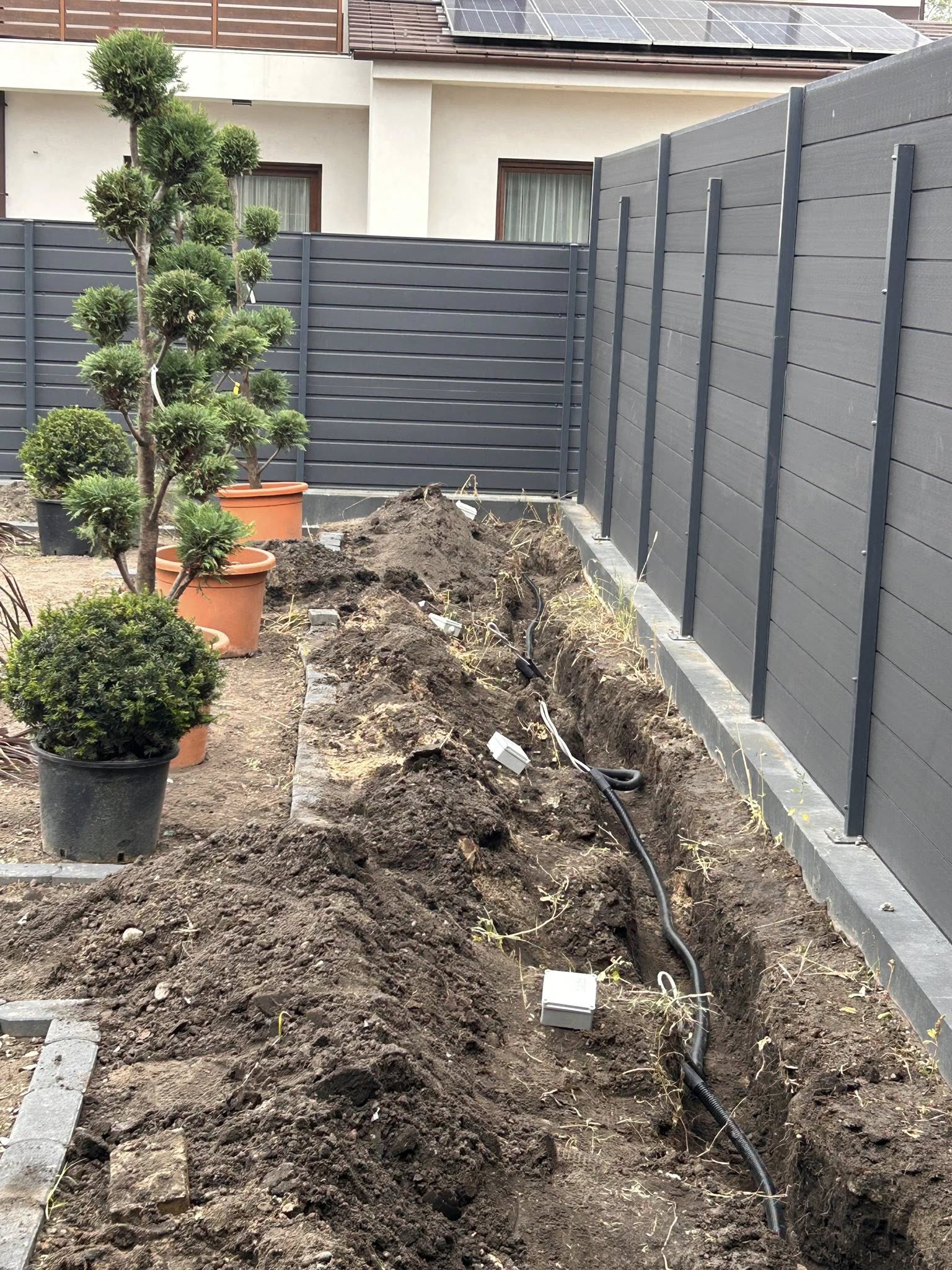 Kültéri villanyszerelés a kertben? Bízd ezt is a Rave Ace Gardenre!